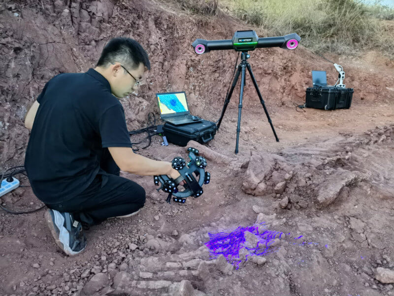 TrackScan-P42不贴点高精度扫描，恐龙化石现场挖掘扫描